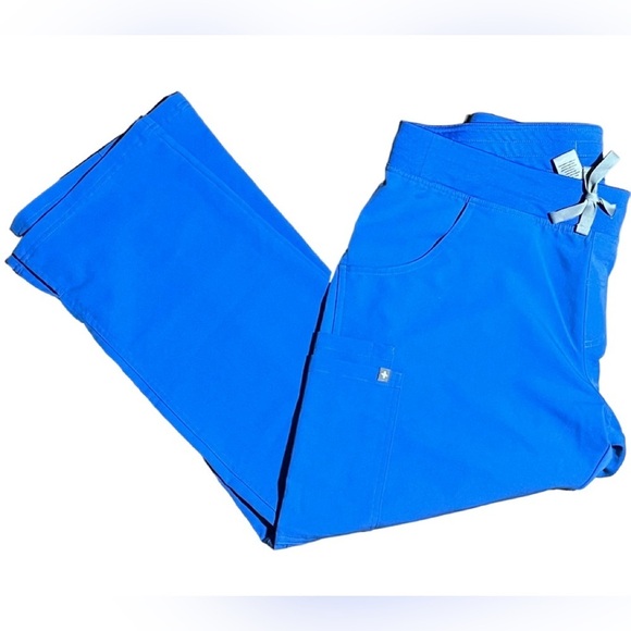 Figs Pants - 💙 FIGS Kade™ Cargo Scrub Pants Straight Leg Ceil blue Large-Petite. EUC